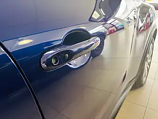 Used 2017 Nissan Juke Tekna Blue - Interior and Exterior details 9