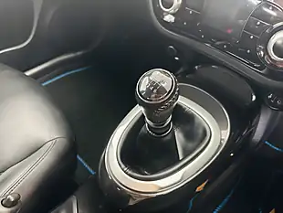 Used 2017 Nissan Juke Tekna Blue - Interior and Exterior details 16