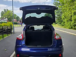 Used 2017 Nissan Juke Tekna Blue - Interior and Exterior details 18