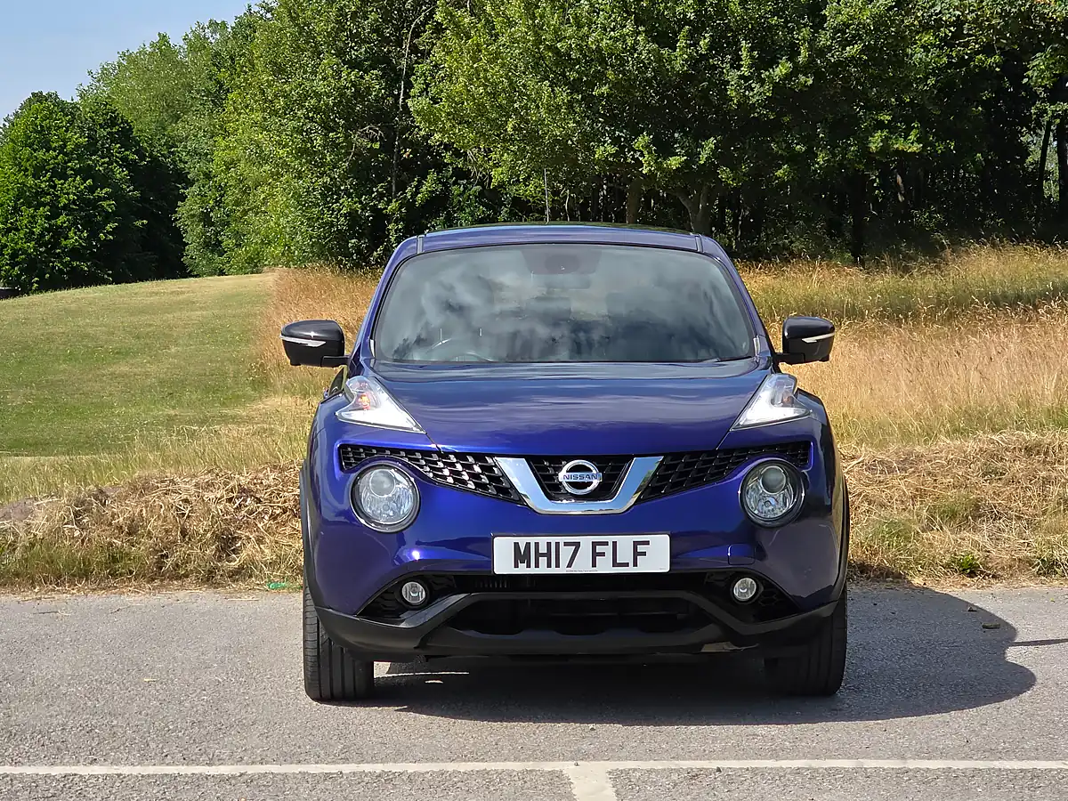 Used 2017 Nissan Juke Tekna Blue - Interior and Exterior details 2