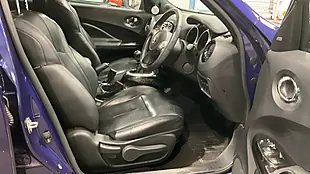 Used 2017 Nissan Juke Tekna Blue - Interior and Exterior details 11