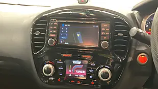 Used 2017 Nissan Juke Tekna Blue - Interior and Exterior details 13