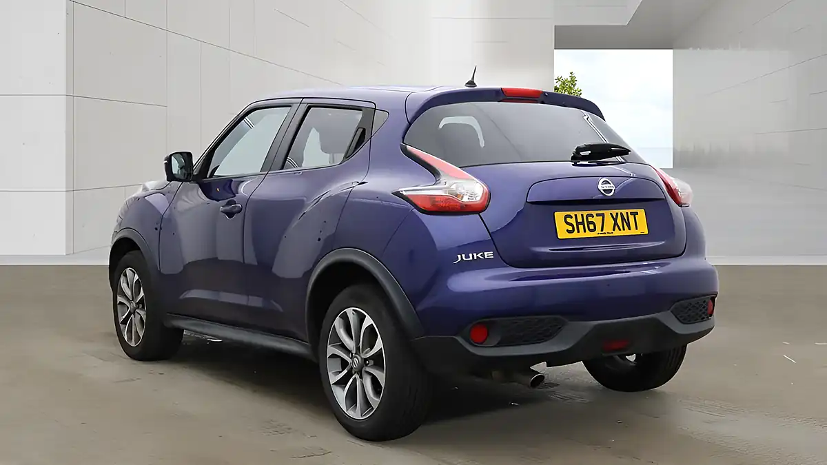 Used 2017 Nissan Juke Tekna Blue - Interior and Exterior details 3
