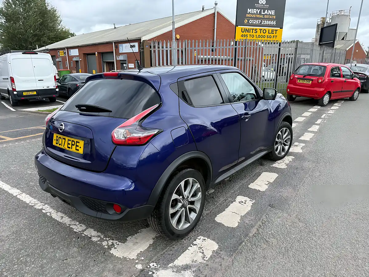 Used 2017 Nissan Juke Tekna Blue - Interior and Exterior details 7