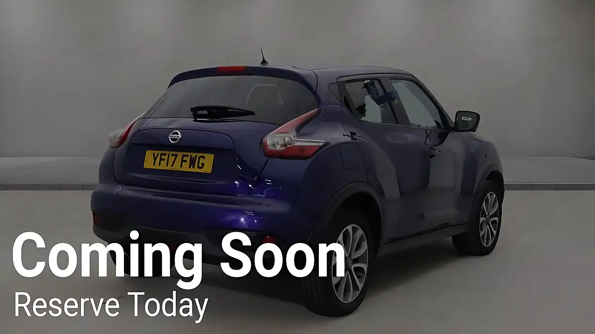 Used 2017 Nissan Juke Tekna Blue - Interior and Exterior details 4