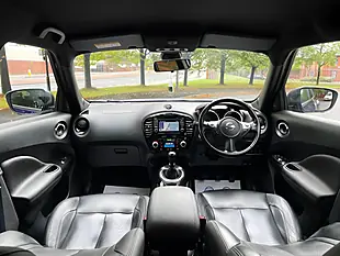 Used 2017 Nissan Juke Tekna Blue - Interior and Exterior details 14