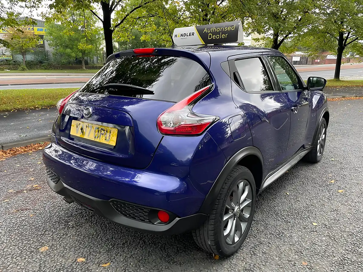 Used 2017 Nissan Juke Tekna Blue - Interior and Exterior details 8