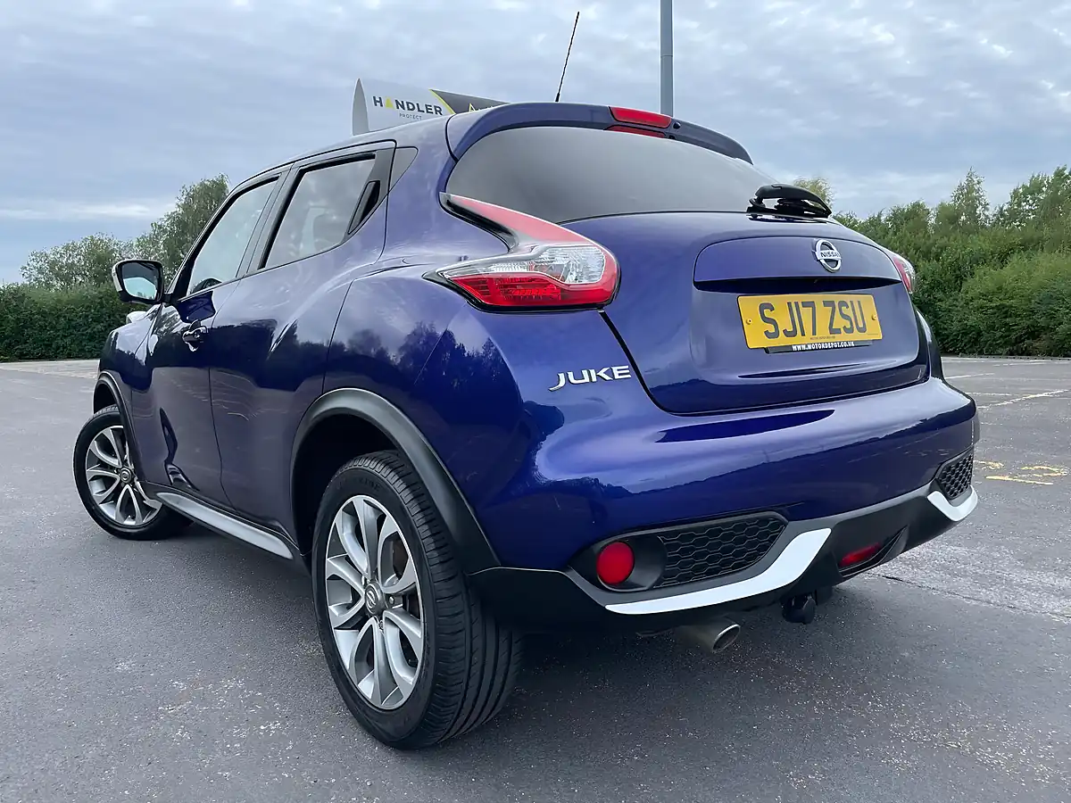 Used 2017 Nissan Juke Tekna Blue - Interior and Exterior details 11