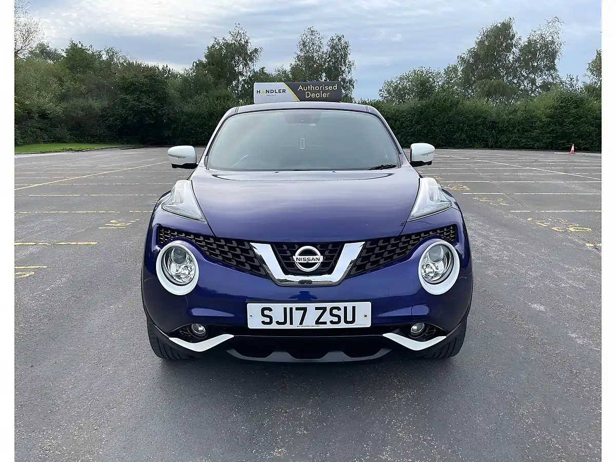 Used 2017 Nissan Juke Tekna Blue - Interior and Exterior details 3