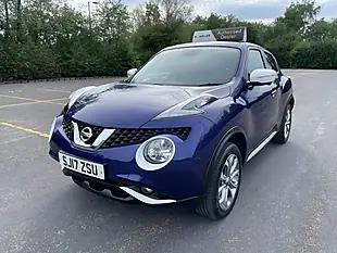 Used 2017 Nissan Juke Tekna Blue - Interior and Exterior details 4