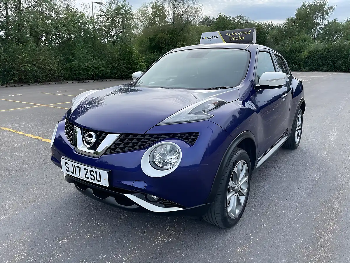 Used 2017 Nissan Juke Tekna Blue - Interior and Exterior details 4
