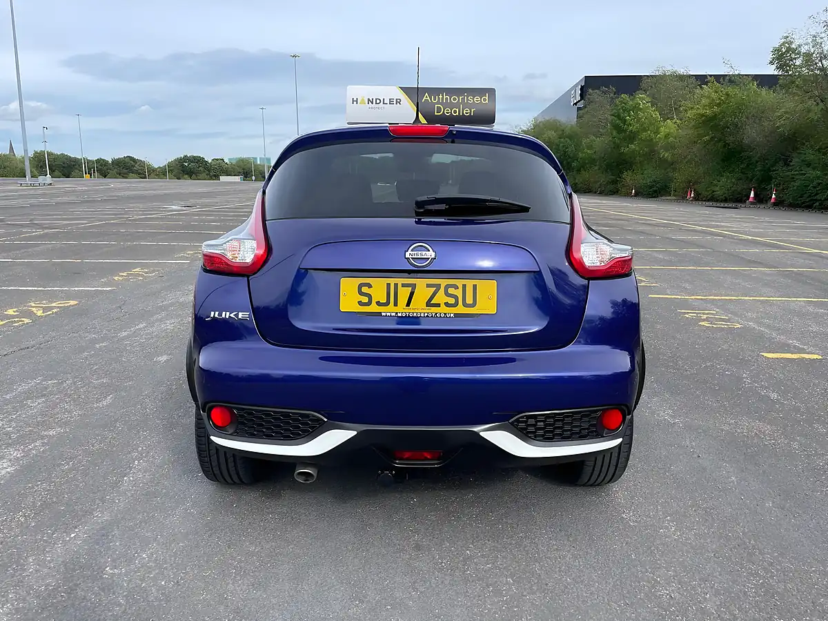 Used 2017 Nissan Juke Tekna Blue - Interior and Exterior details 7