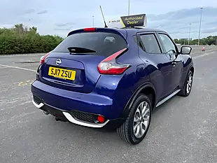 Used 2017 Nissan Juke Tekna Blue - Interior and Exterior details 8