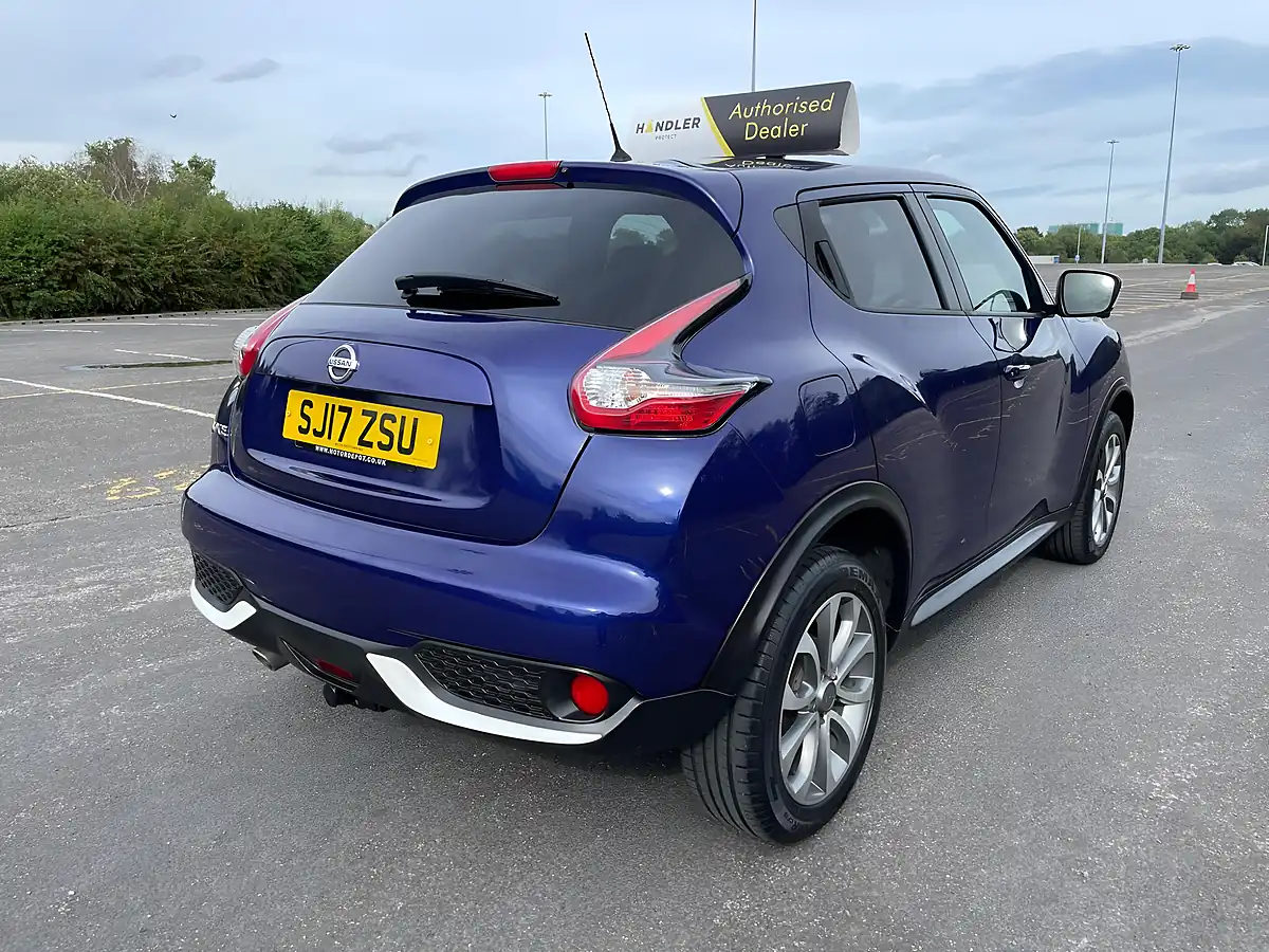 Used 2017 Nissan Juke Tekna Blue - Interior and Exterior details 8