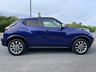 Used 2017 Nissan Juke Tekna Blue - Interior and Exterior details 9