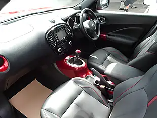Used 2017 Nissan Juke Tekna Flame Red - Interior and Exterior details 10