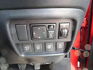 Used 2017 Nissan Juke Tekna Flame Red - Interior and Exterior details 11