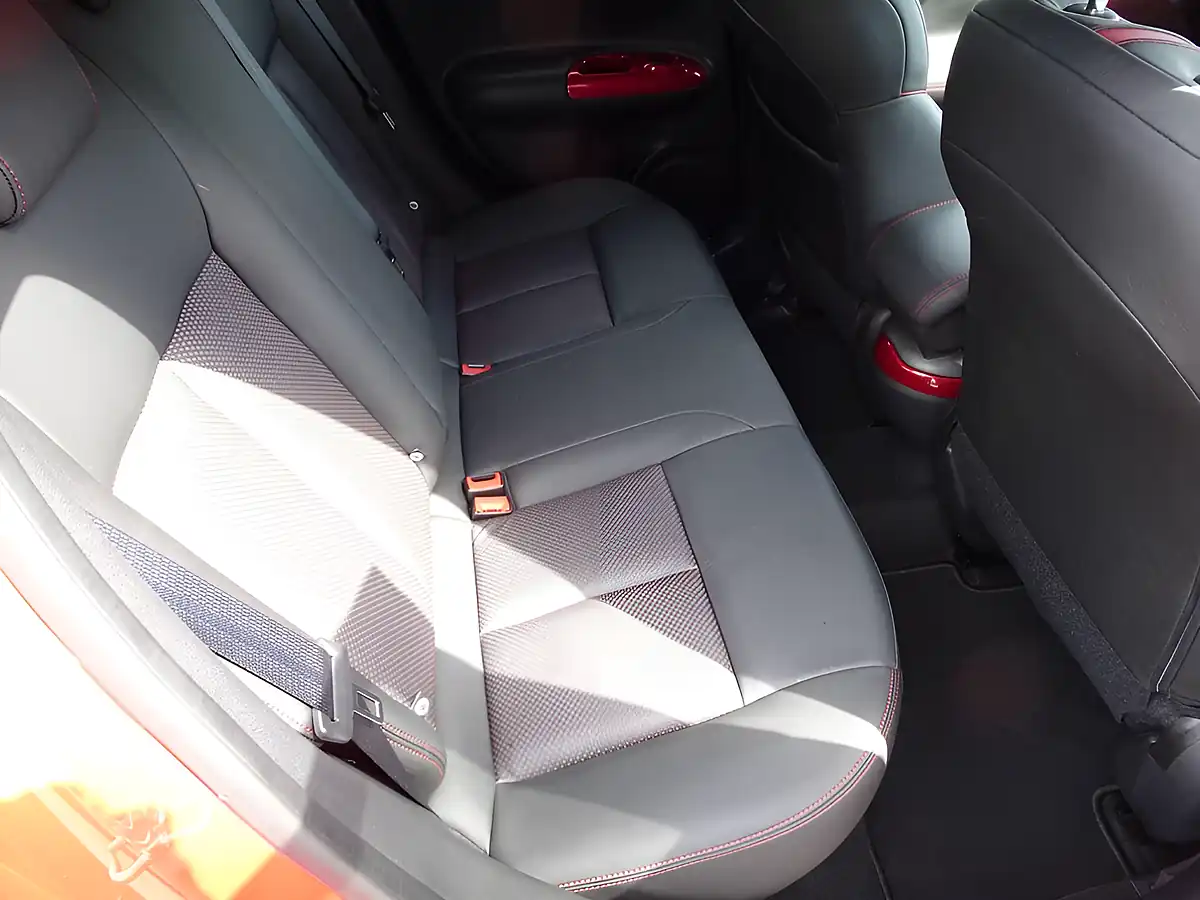 Used 2017 Nissan Juke Tekna Flame Red - Interior and Exterior details 17