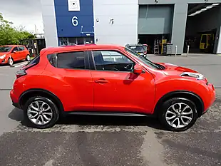 Used 2017 Nissan Juke Tekna Flame Red - Interior and Exterior details 18