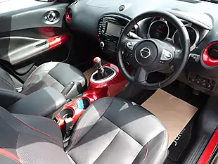 Used 2017 Nissan Juke Tekna Flame Red - Interior and Exterior details 3