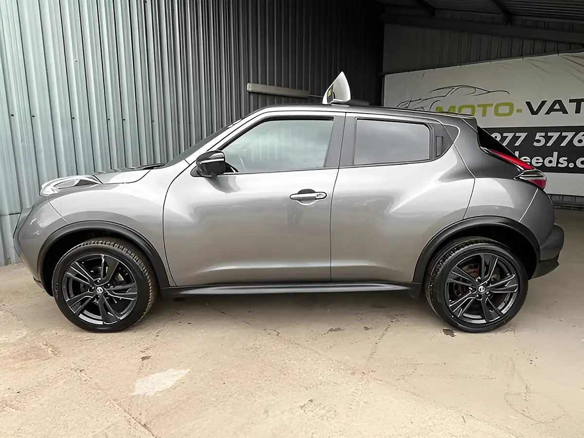 Used 2017 Nissan Juke Tekna Grey - Interior and Exterior details 10