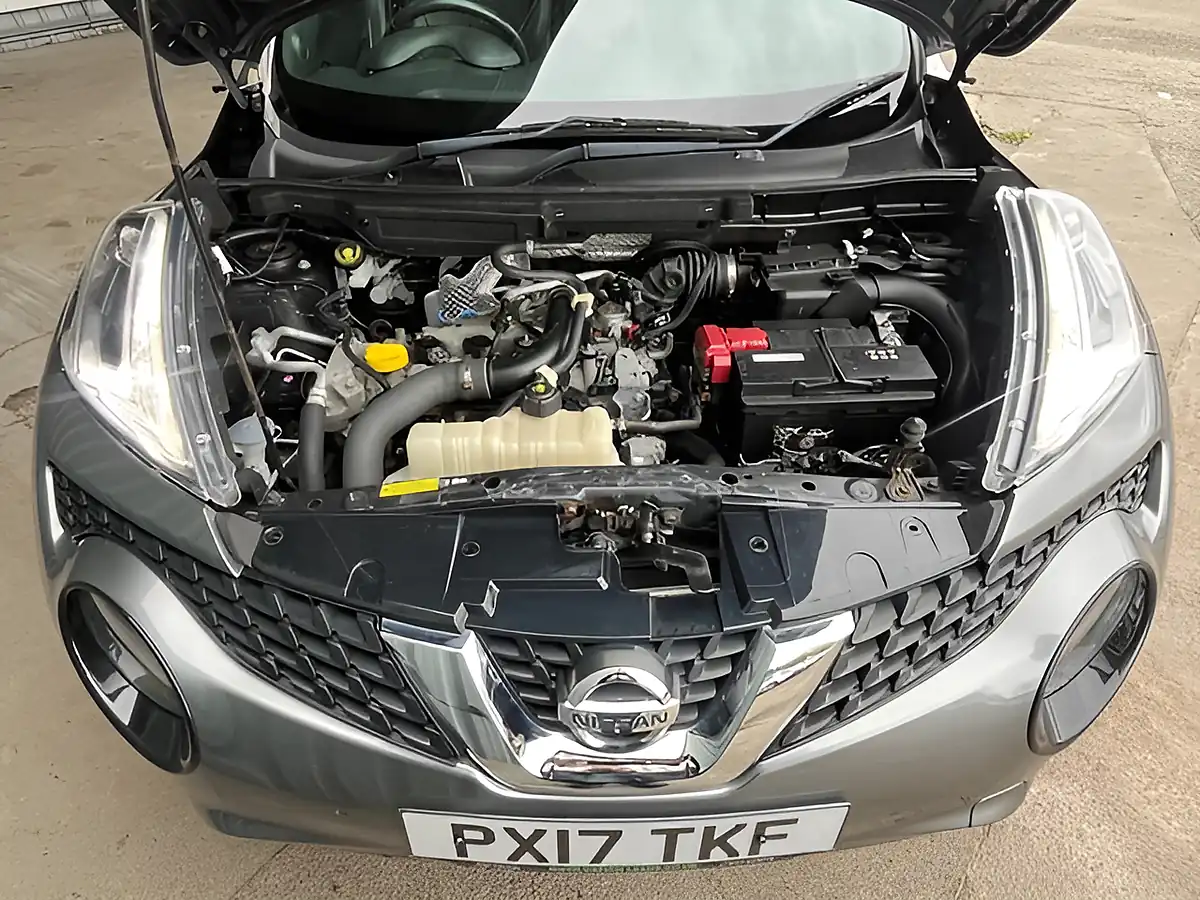 Used 2017 Nissan Juke Tekna Grey - Interior and Exterior details 15