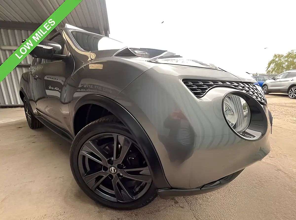 Used 2017 Nissan Juke Tekna Grey - Interior and Exterior details 2