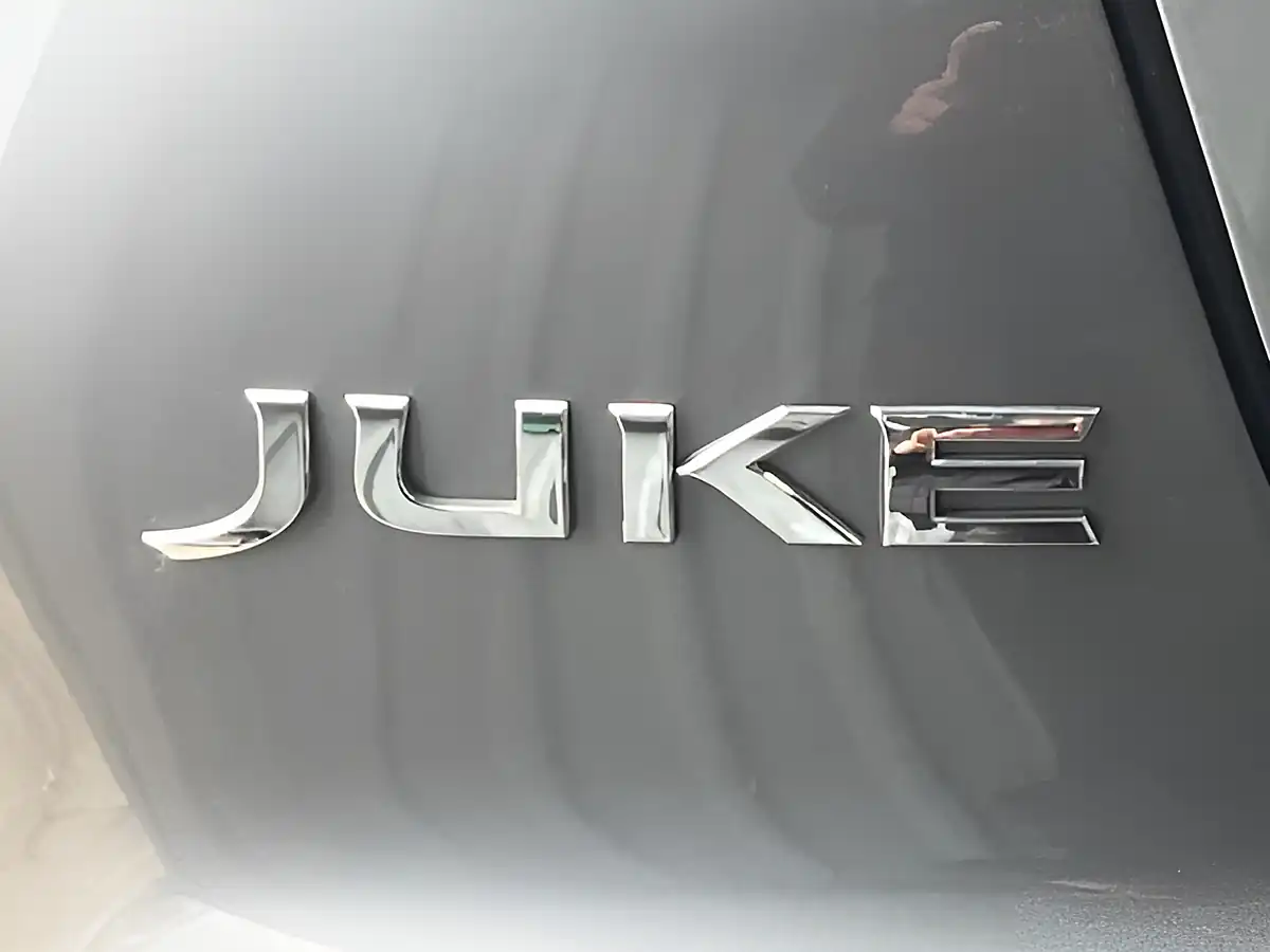 Used 2017 Nissan Juke Tekna Grey - Interior and Exterior details 5