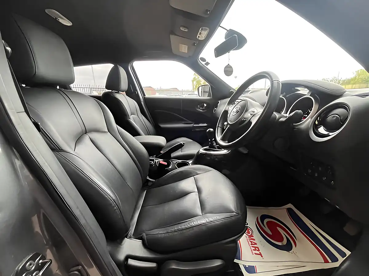 Used 2017 Nissan Juke Tekna Grey - Interior and Exterior details 6