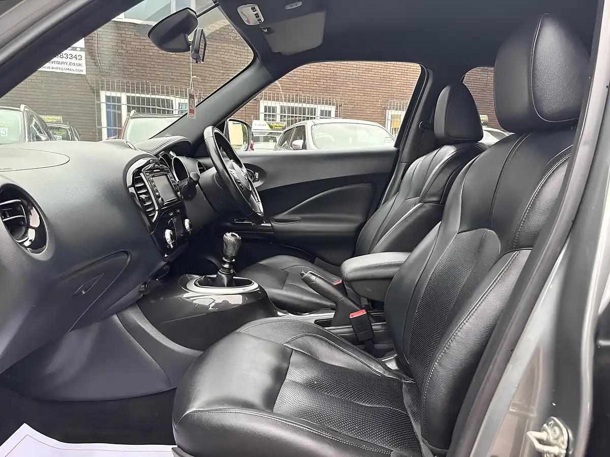 Used 2017 Nissan Juke Tekna Grey - Interior and Exterior details 12