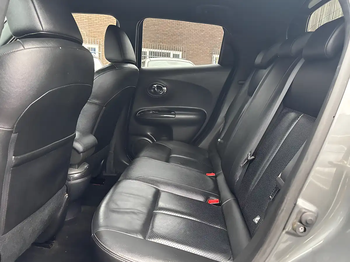 Used 2017 Nissan Juke Tekna Grey - Interior and Exterior details 13