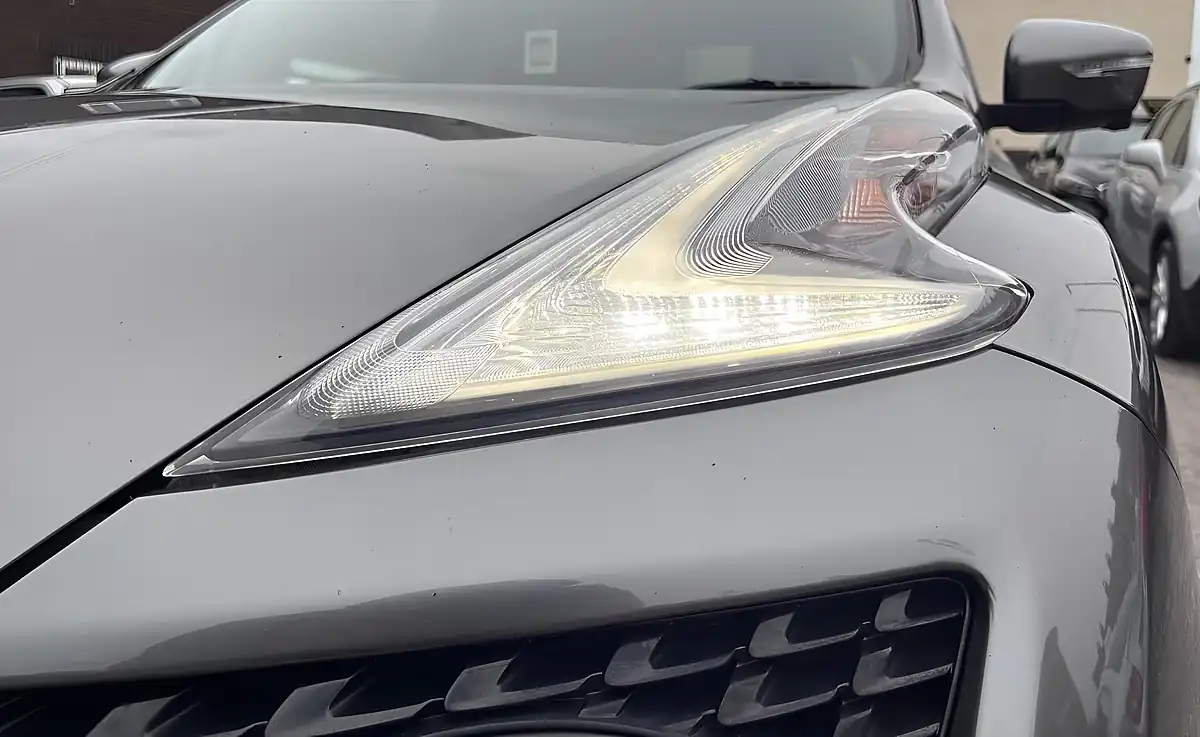 Used 2017 Nissan Juke Tekna Grey - Interior and Exterior details 18