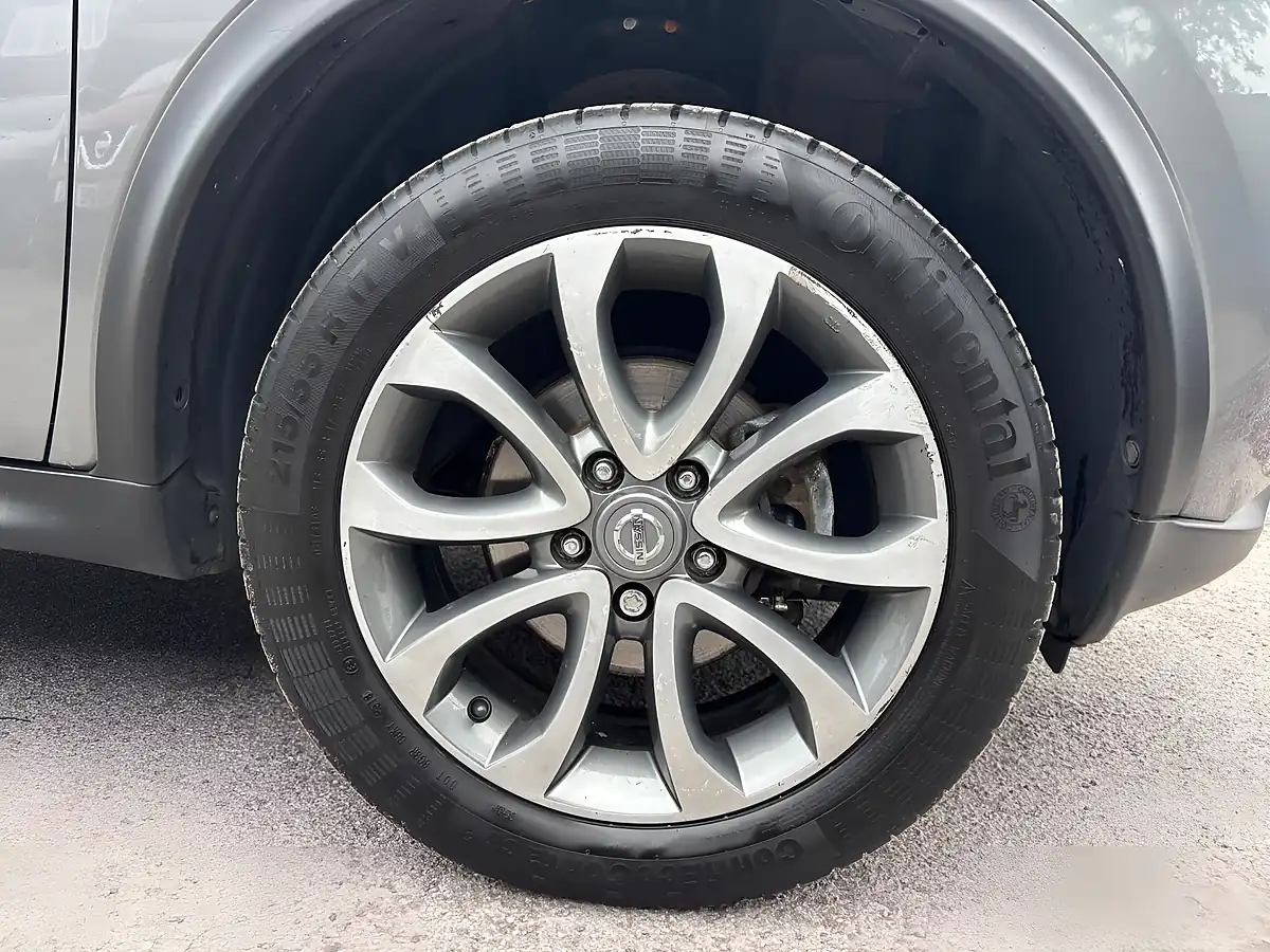 Used 2017 Nissan Juke Tekna Grey - Interior and Exterior details 20
