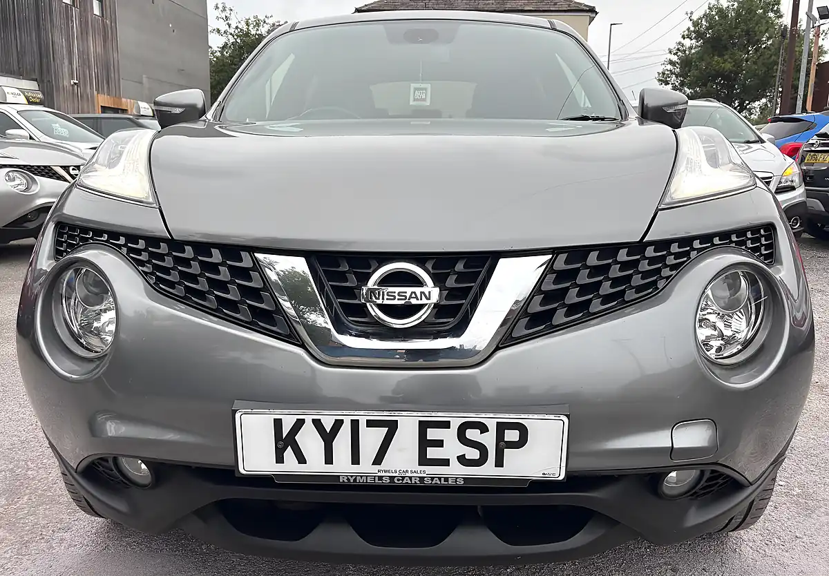 Used 2017 Nissan Juke Tekna Grey - Interior and Exterior details 3