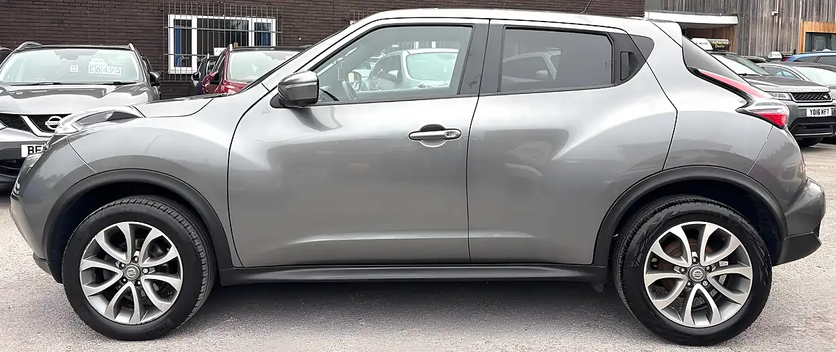 Used 2017 Nissan Juke Tekna Grey - Interior and Exterior details 5