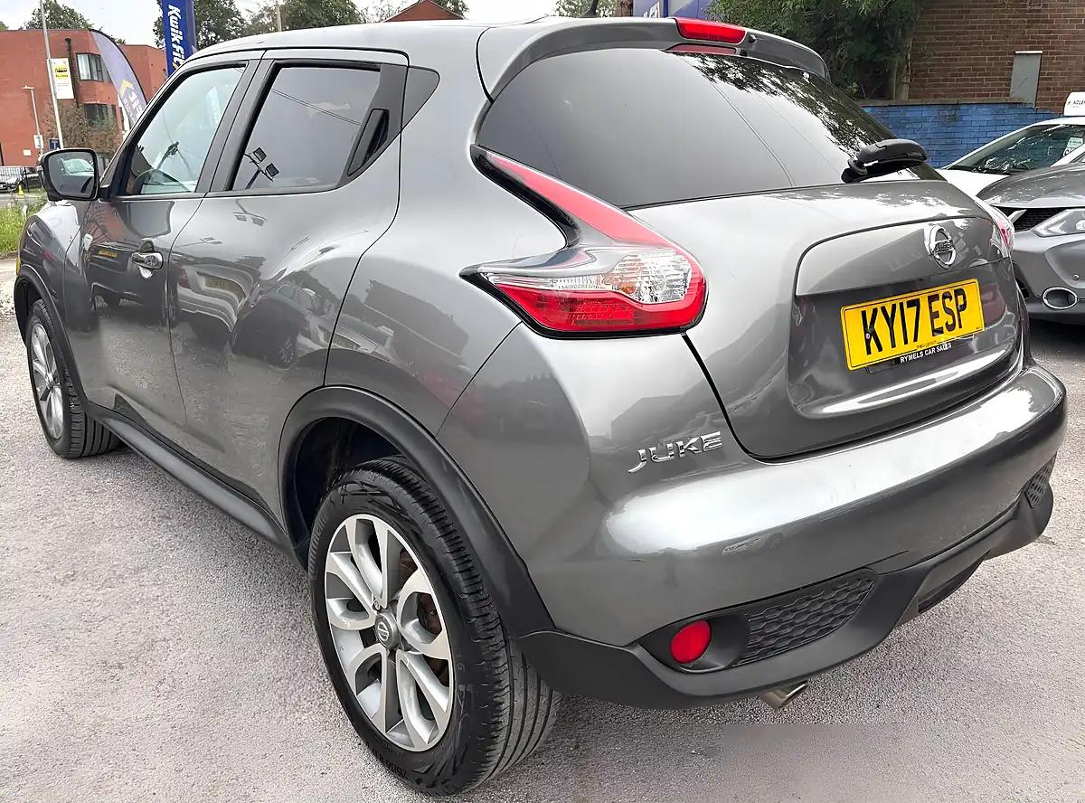 Used 2017 Nissan Juke Tekna Grey - Interior and Exterior details 6