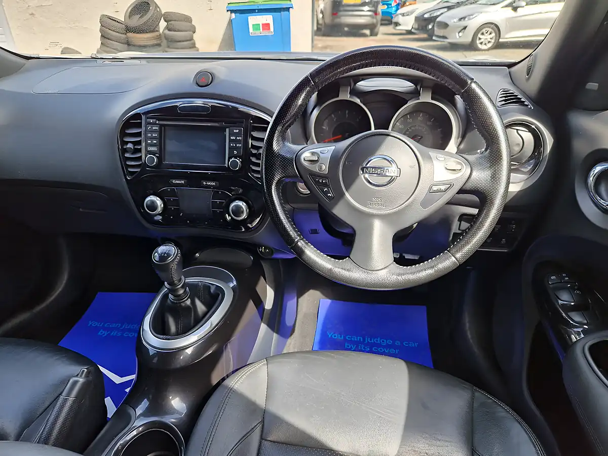 Used 2017 Nissan Juke Tekna Grey - Interior and Exterior details 11