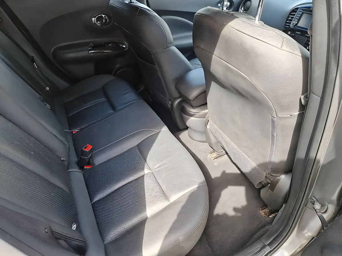 Used 2017 Nissan Juke Tekna Grey - Interior and Exterior details 12