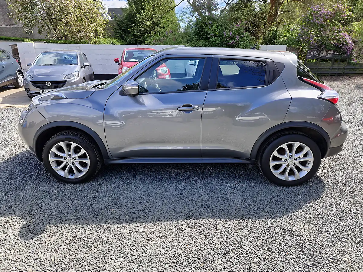 Used 2017 Nissan Juke Tekna Grey - Interior and Exterior details 4