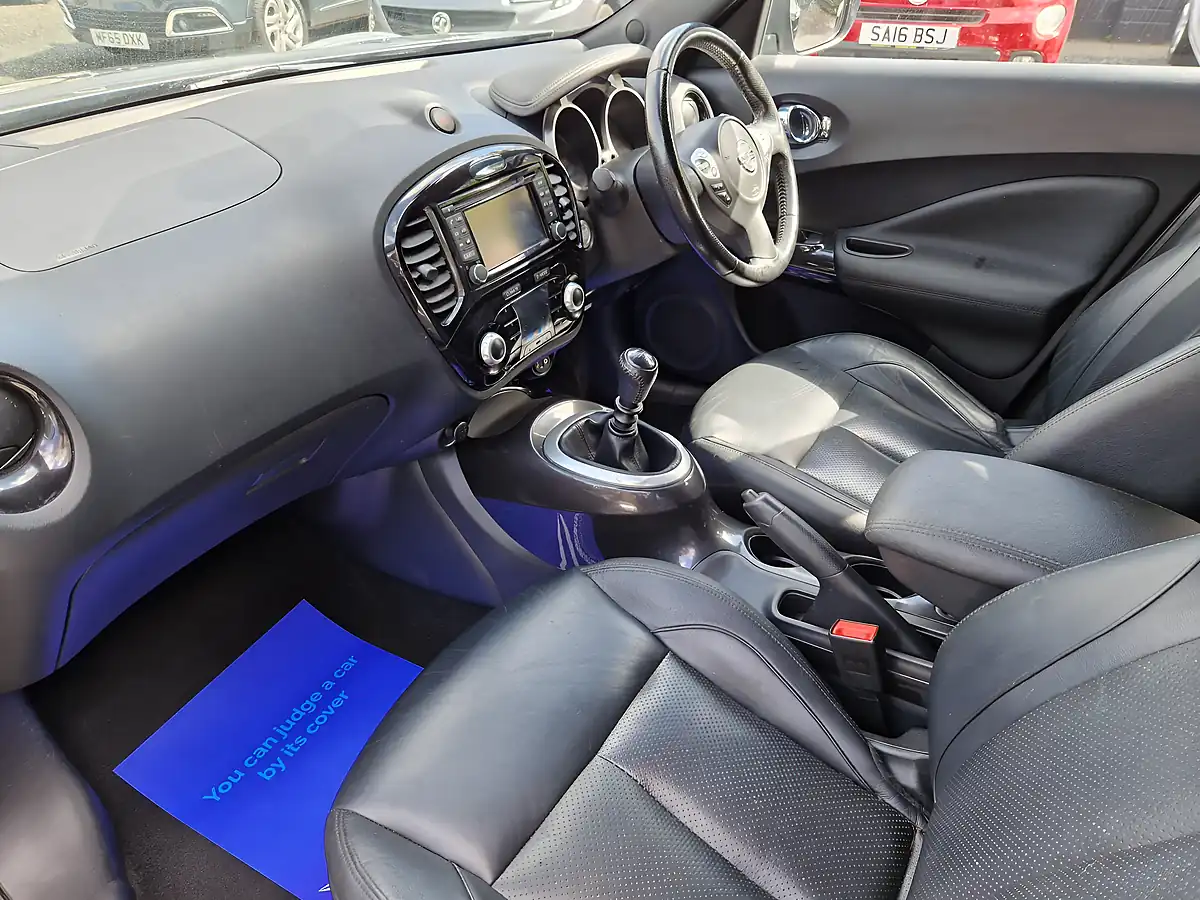 Used 2017 Nissan Juke Tekna Grey - Interior and Exterior details 9