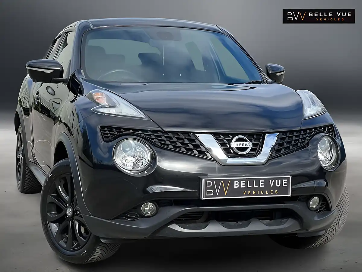 Used 2017 Nissan Juke Tekna Pearl Black - Front View
