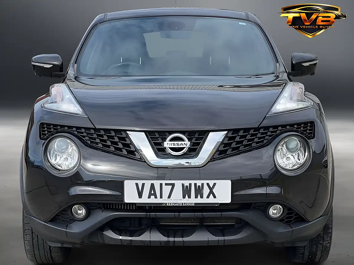 Used 2017 Nissan Juke Tekna Pearl Black - Interior and Exterior details 13