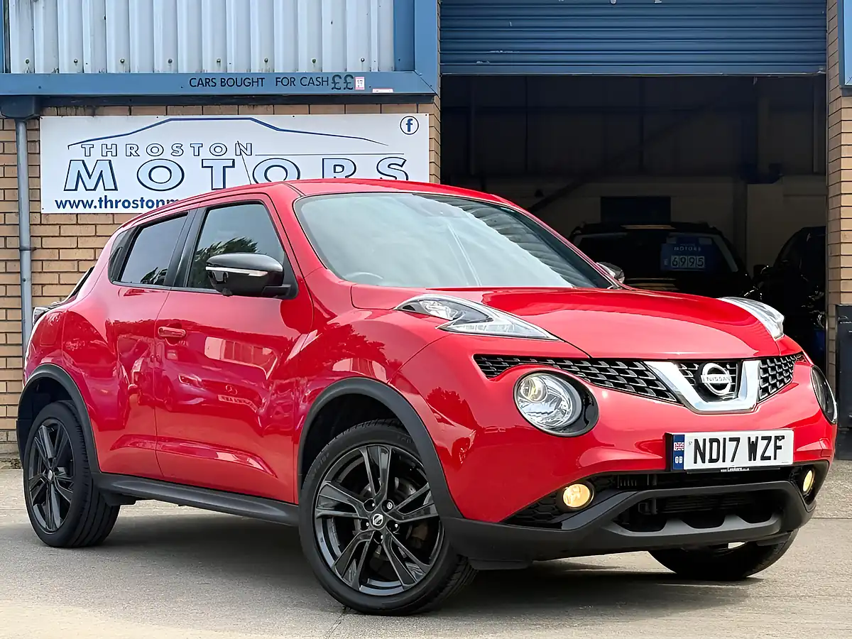 Used 2017 Nissan Juke Tekna Red - Front View