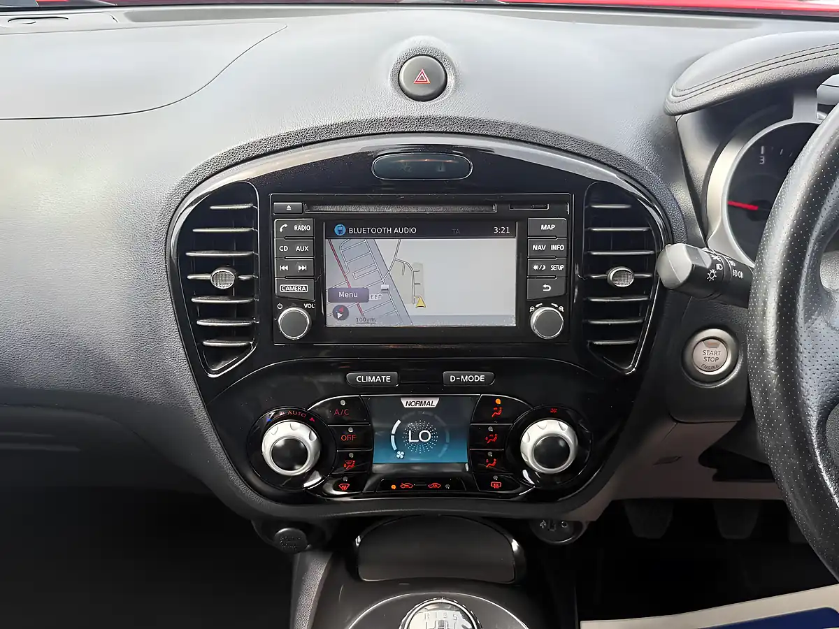 Used 2017 Nissan Juke Tekna Red - Interior and Exterior details 12