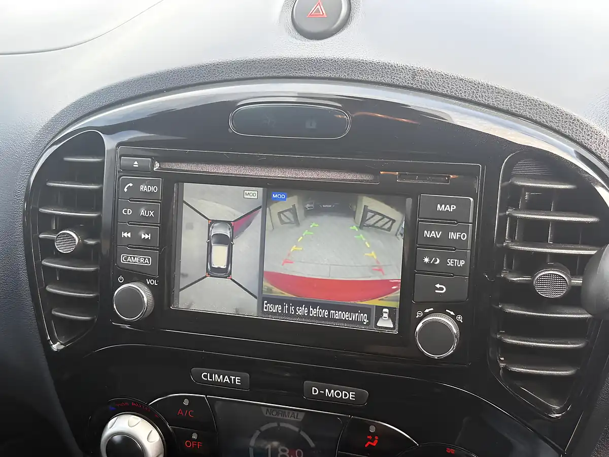 Used 2017 Nissan Juke Tekna Red - Interior and Exterior details 13