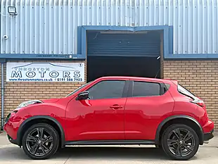 Used 2017 Nissan Juke Tekna Red - Interior and Exterior details 5