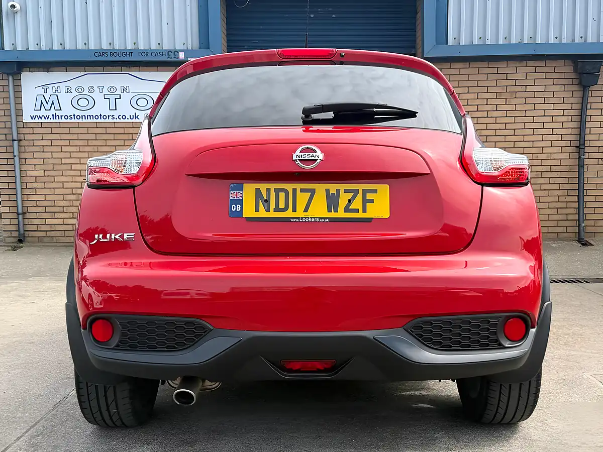 Used 2017 Nissan Juke Tekna Red - Interior and Exterior details 8