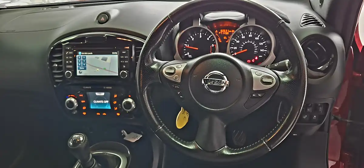 Used 2017 Nissan Juke Tekna Red - Interior and Exterior details 12