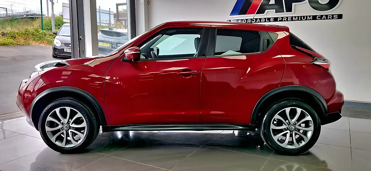 Used 2017 Nissan Juke Tekna Red - Interior and Exterior details 2