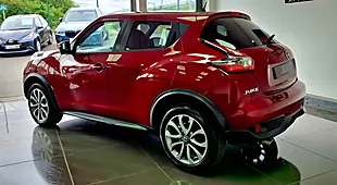 Used 2017 Nissan Juke Tekna Red - Interior and Exterior details 4